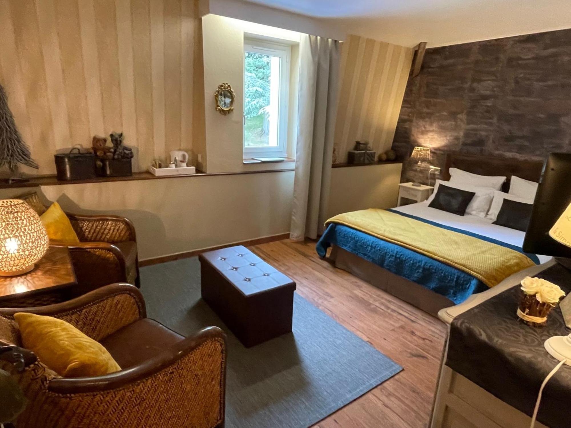 Maison D'Hotes Et Gites La Chouannerie A Cote Du Parc Du Puy Dufou Pouzauges Eksteriør bilde